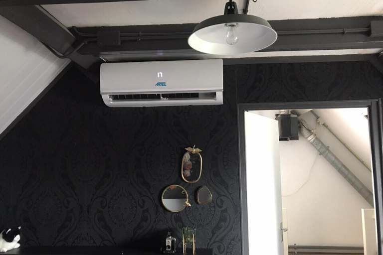 Airco op zolder: mobiele airco versus vaste wandairco